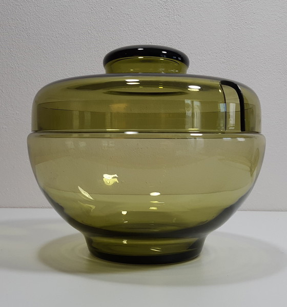 Image 1 of Olijfgroene/Groenviolet Glazenbowl Met Deksel En Bijbehorende Glazen Schepklepel Met Schenktuit.