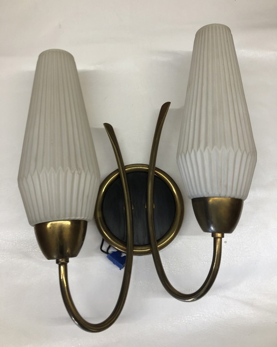 Image 1 of Vintage opaline wandlampen