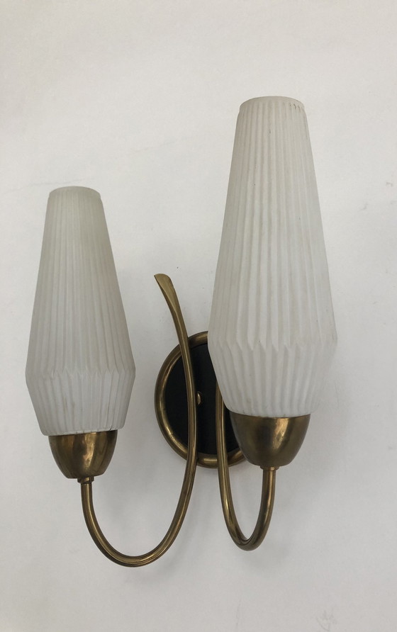 Image 1 of Vintage opaline wandlampen