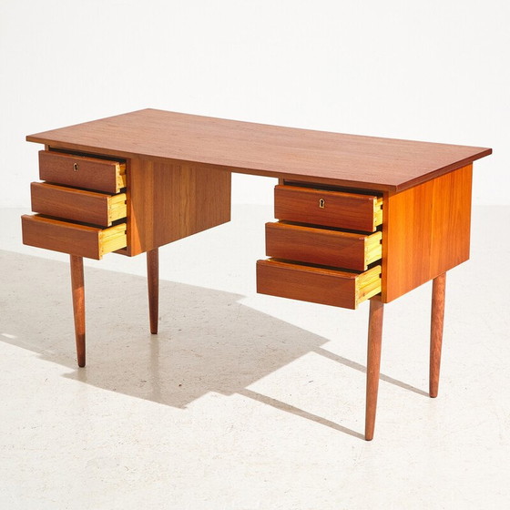 Image 1 of Vintage Deens teakhouten bureau, 1970