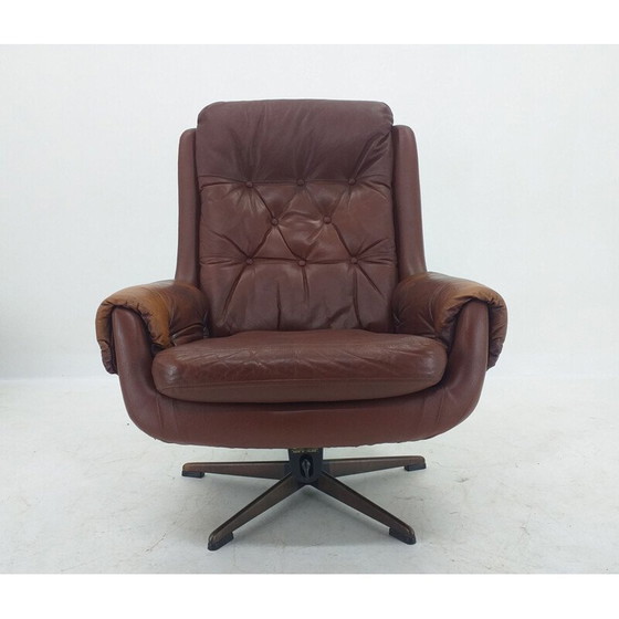 Image 1 of Mid Century draaibare leren fauteuil, PeeM, Finland, 1970