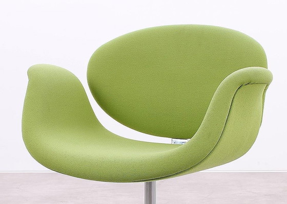 Image 1 of 2X Artifort Little Tulip Fauteuil Groen