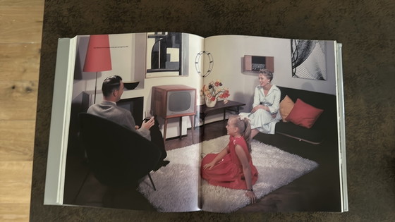 Image 1 of Bang & Olufsen - From Spark To Icon - Jubileumboek