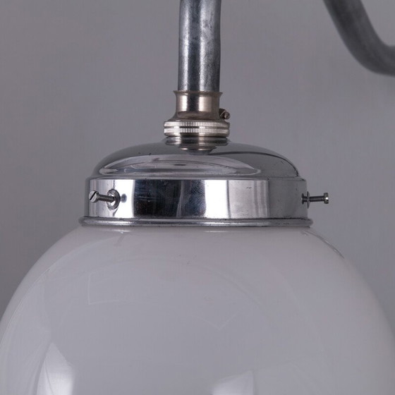 Image 1 of Vintage opaline glazen wandlamp, 1950