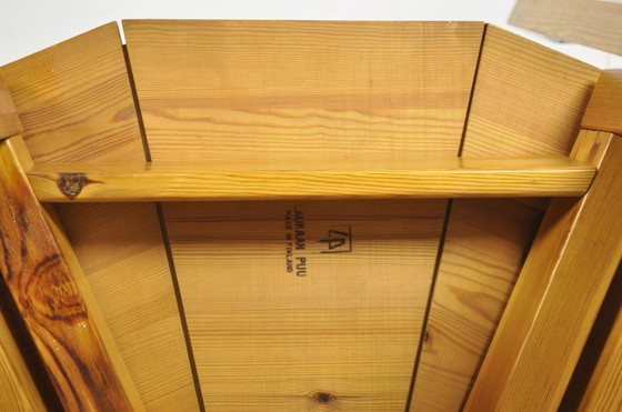 Image 1 of Laukaan Puu / Brutalistisch grenen eettafel stoelen (4) "Rantasipi" / Finland 1970