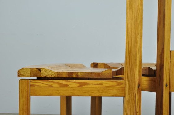 Image 1 of Laukaan Puu / Brutalistisch grenen eettafel stoelen (4) "Rantasipi" / Finland 1970