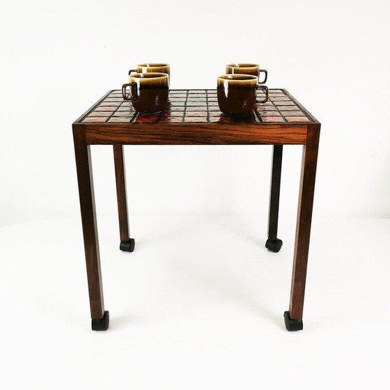 Image 1 of Vintage bijzettafel van rozenhoutfineer en keramiek, Denemarken 1970