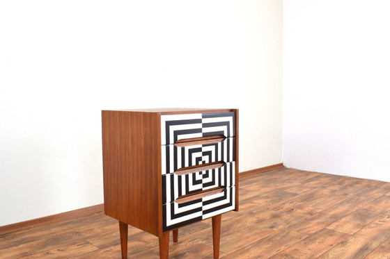 Image 1 of Mid Century Op-Art Met de hand beschilderd Deens teakhouten ladekastje, 1960S.