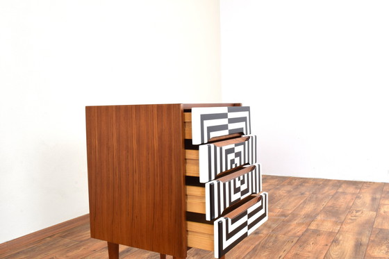 Image 1 of Mid Century Op-Art Met de hand beschilderd Deens teakhouten ladekastje, 1960S.