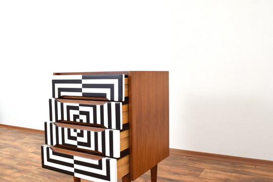 Image 1 of Mid Century Op-Art Met de hand beschilderd Deens teakhouten ladekastje, 1960S.