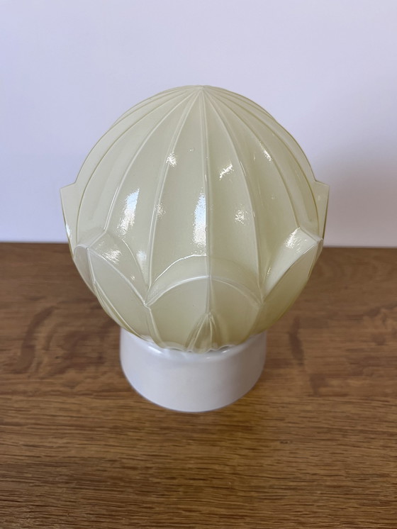 Image 1 of Vintage Crème Art Deco Plafondlamp Jaren Dertig Tulp