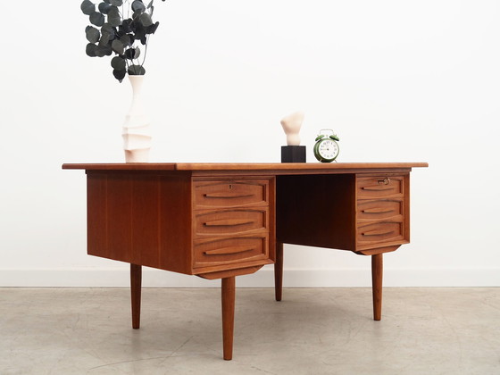 Image 1 of Eikenhouten bureau, Deens ontwerp, 1960S, Productie: Denemarken