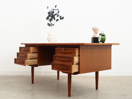 Image 1 of Eikenhouten bureau, Deens ontwerp, 1960S, Productie: Denemarken