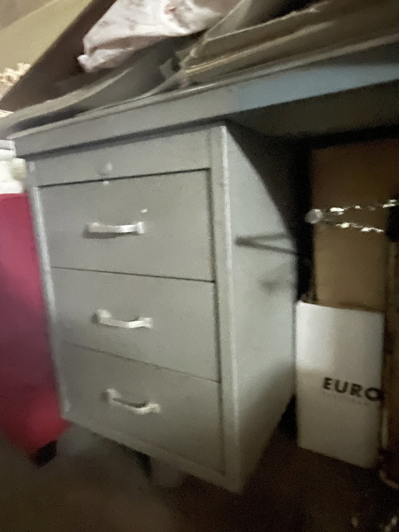 Image 1 of Retro Metalen Stalen Fifties Gispen Bureau Desk Dubbel Voetstuk