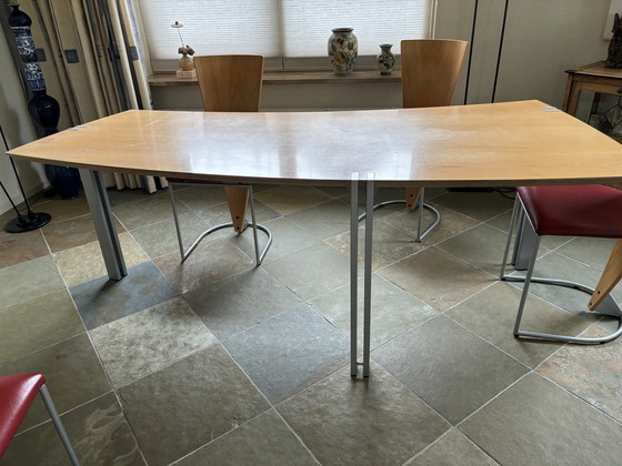 Image 1 of Harvink Tafel Tobio & 6 Memphis Milano Stoelen