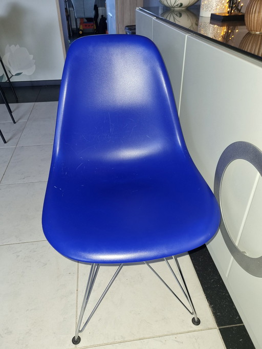 Vitra eames stoel