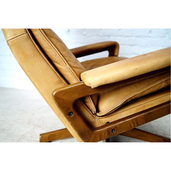 Image 1 of Vintage "King Chair" van André Vandenbeuck voor Strässle, jaren 1970