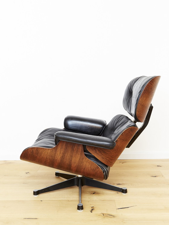 Image 1 of Charles & Ray Eames Loungestoel & Ottoman Voor Herman Miller