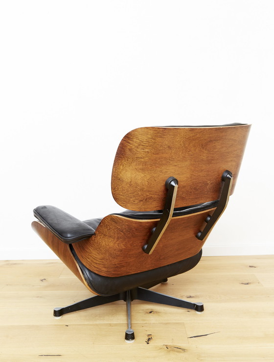 Image 1 of Charles & Ray Eames Loungestoel & Ottoman Voor Herman Miller