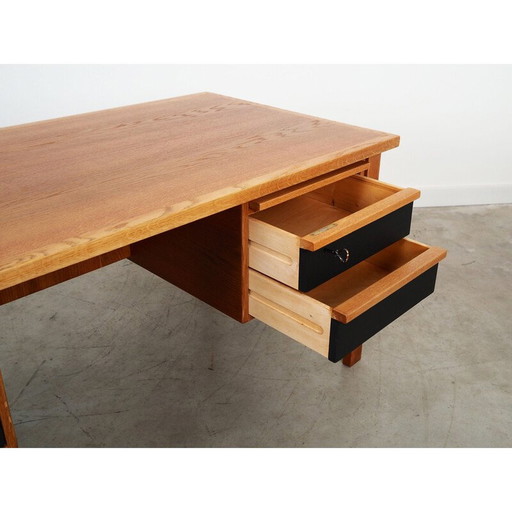 Essenhouten bureau, Deens ontwerp, jaren 1970, productie: Denemarken