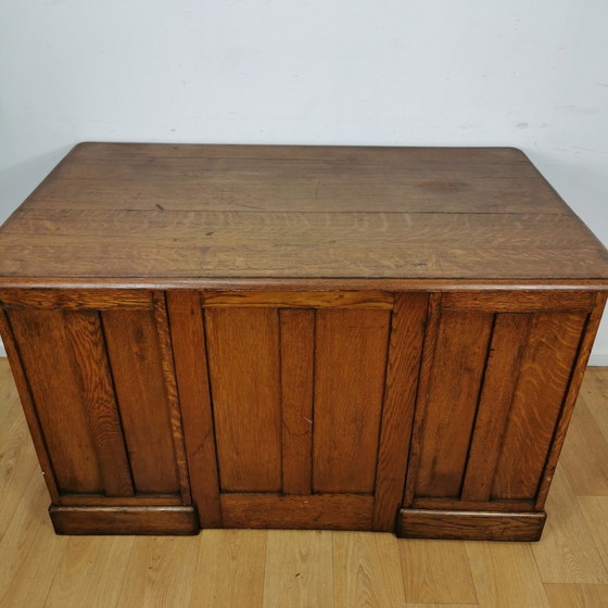 Image 1 of Antiek, Vintage Eiken Bankiersbureau,  Houten Bureau, Buro