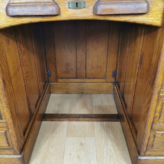 Image 1 of Antiek, Vintage Eiken Bankiersbureau,  Houten Bureau, Buro