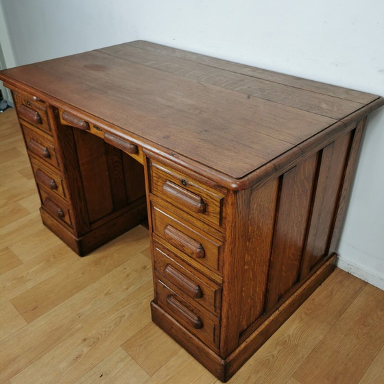 Image 1 of Antiek, Vintage Eiken Bankiersbureau,  Houten Bureau, Buro