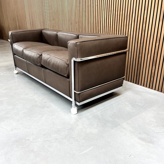 Image 1 of Cassina LC2 bank - Le Corbusier Mocca leder