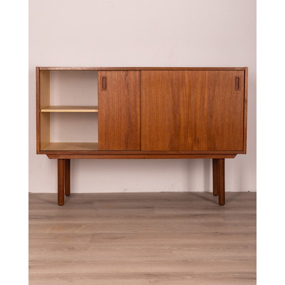 Image 1 of Vintage dressoir in teakhout met twee schuifdeuren, jaren 1960