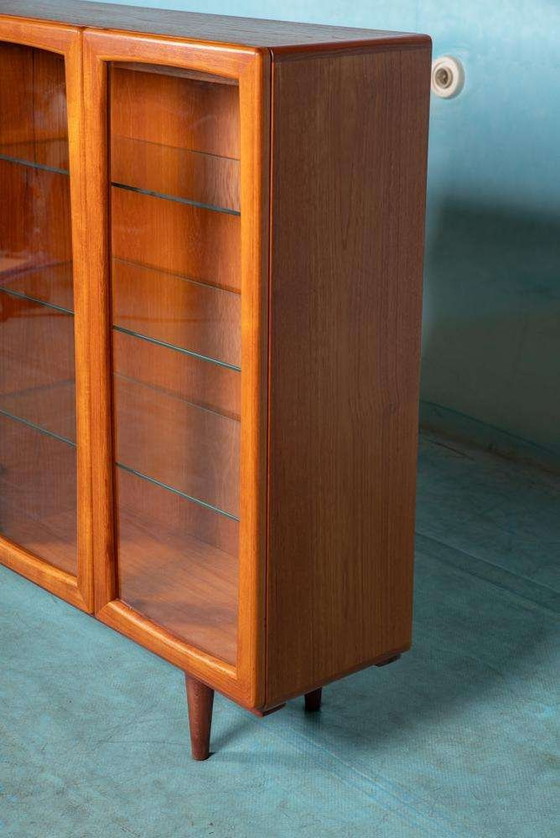 Image 1 of Vintage Deens design vitrine wandkast teak, glass highboard