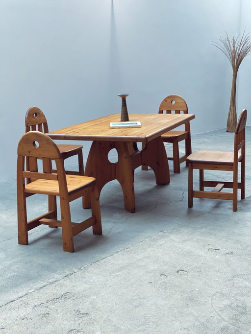 Eettafel en 4 eetkamerstoelen WASA massief grenen hout 1990