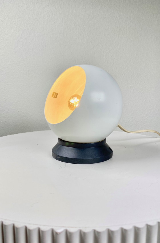 Image 1 of Deense Abo Randers Magnetische & Verstelbare Tafel / Wand Globe Lamp In Wit - 1970S Scandinavisch Ontwerp