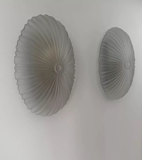 Image 1 of 2X Vintage wandlampen gezandstraald glas, Frankrijk 1970