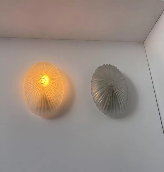 Image 1 of 2X Vintage wandlampen gezandstraald glas, Frankrijk 1970