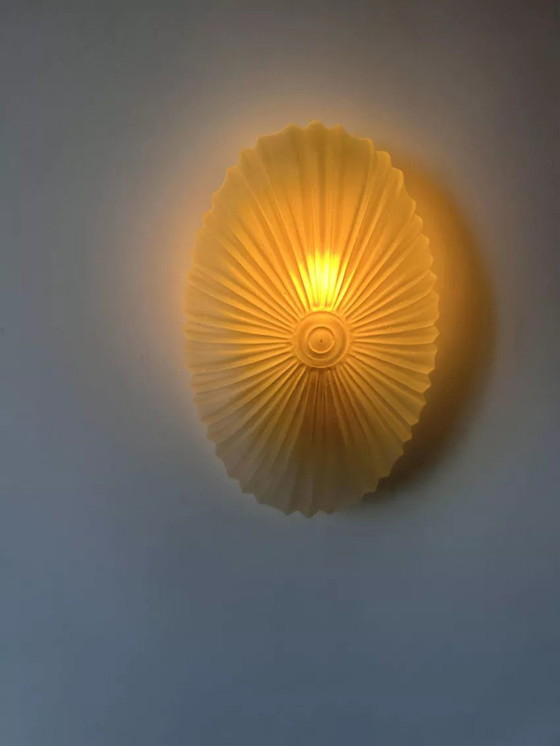 Image 1 of 2X Vintage wandlampen gezandstraald glas, Frankrijk 1970