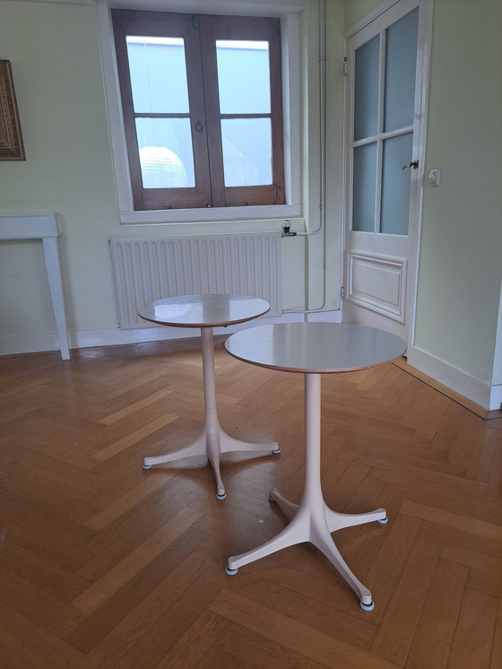 Image 1 of 2x Vitra Tafeltjes, Van De Herman Miller Int. Coll