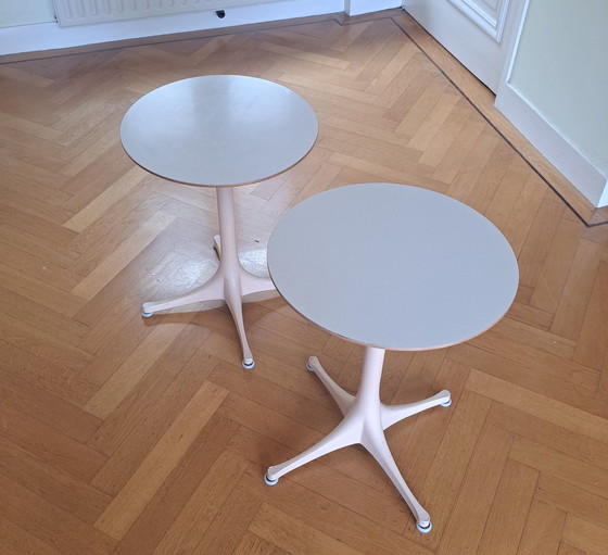 Image 1 of 2x Vitra Tafeltjes, Van De Herman Miller Int. Coll