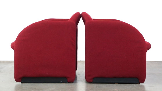 Image 1 of 2 x rode vintage design fauteuil van Artifort, model BEN