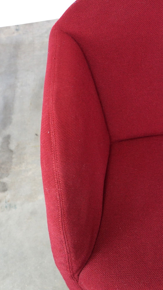 Image 1 of 2 x rode vintage design fauteuil van Artifort, model BEN