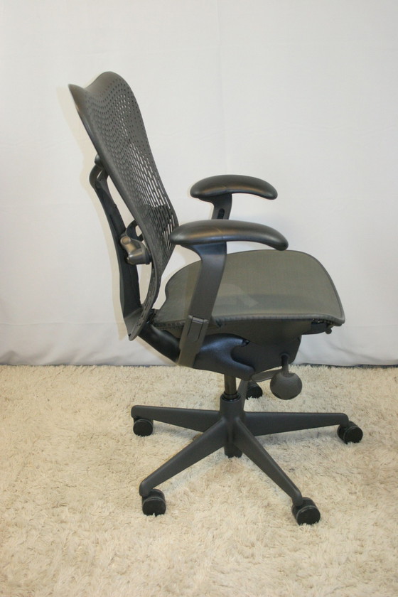 Image 1 of Herman Miller Mirra bureaustoel