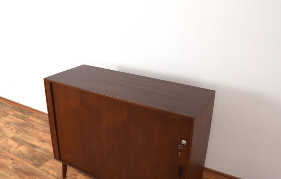 Image 1 of Mid Century Deense teakhouten jaloeziedeur dressoir, 1960S