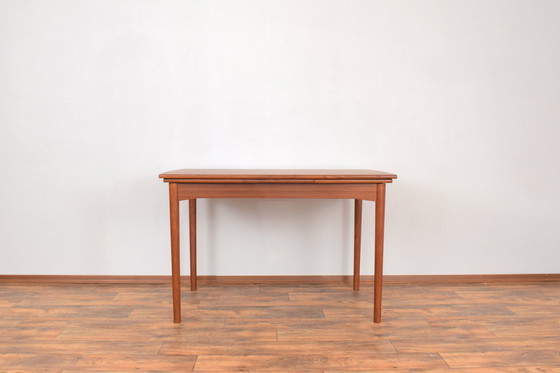 Image 1 of Mid Century Deense Teakhouten uitschuifbare eettafel, 1960S.