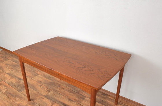 Image 1 of Mid Century Deense Teakhouten uitschuifbare eettafel, 1960S.