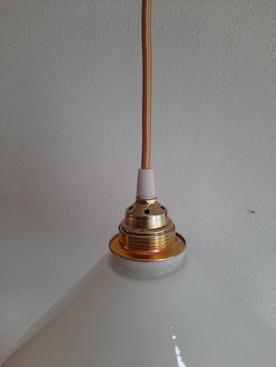 Image 1 of Vintage Driehoek Opaal Opaline Melkglas Wit Hanglamp Glas