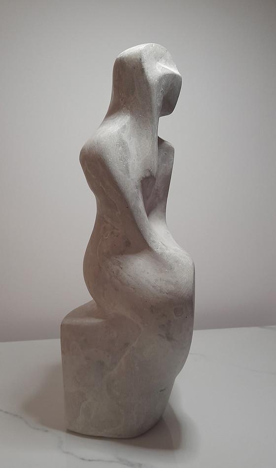 Image 1 of Clark Camilleri - Zittend figuur