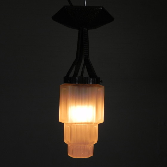 Image 1 of Art Deco Hanglamp Met Getrapte Glazen Kap, Jaren 30