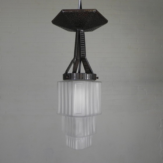 Image 1 of Art Deco Hanglamp Met Getrapte Glazen Kap, Jaren 30