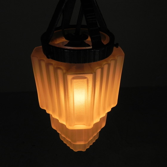 Image 1 of Art Deco Hanglamp Met Getrapte Glazen Kap, Jaren 30