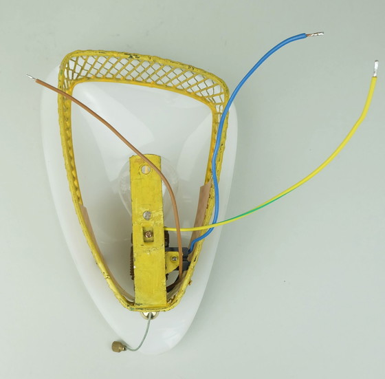 Image 1 of 1950S Wandlamp Tele Ambiance Metaal Mesh Met Witte Acryl Schaduw