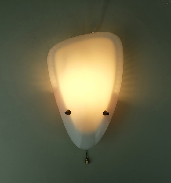 Image 1 of 1950S Wandlamp Tele Ambiance Metaal Mesh Met Witte Acryl Schaduw